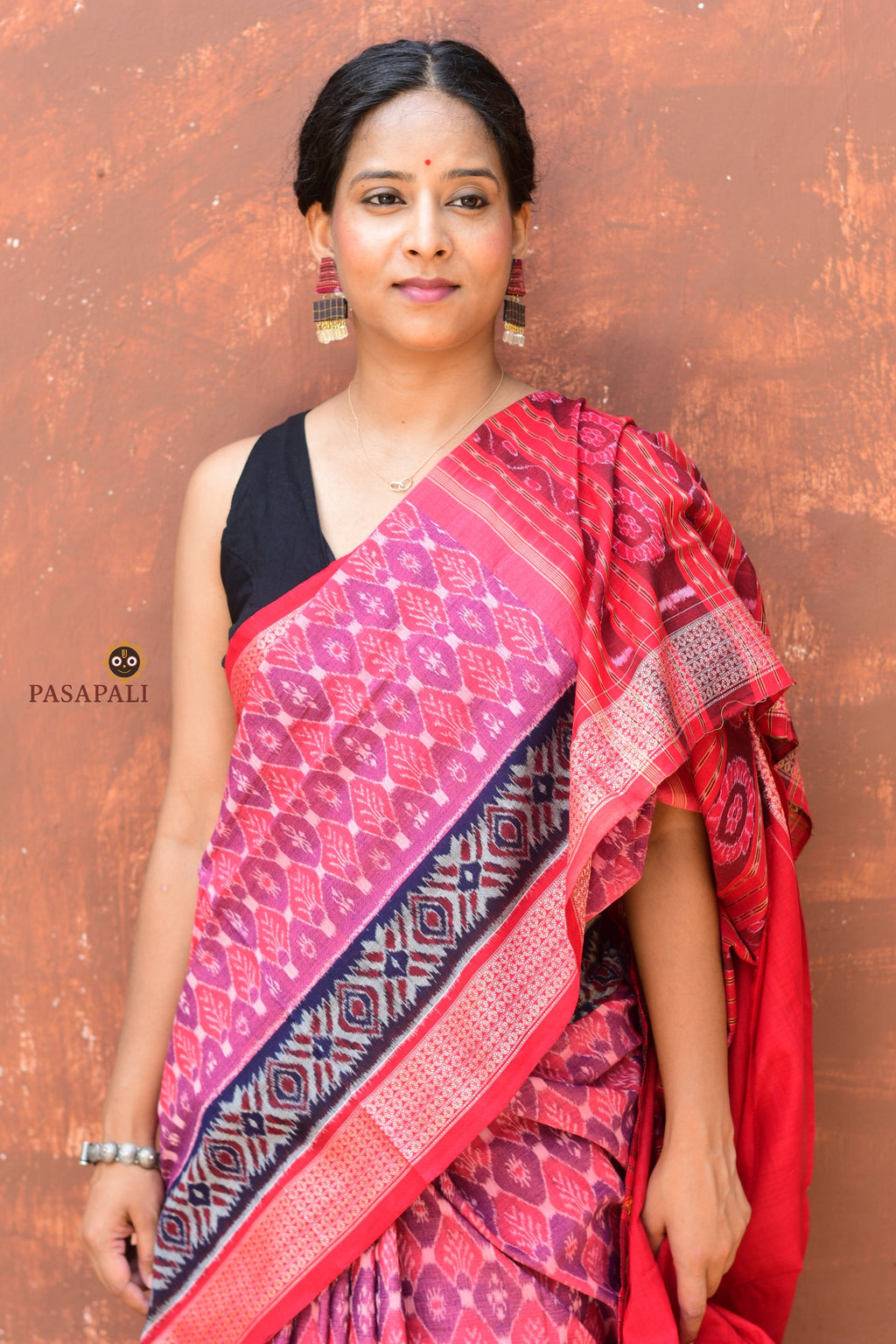 Damayanti GI certified Sambalpuri Bandha saree in pink and blue — hero full view, Pasapali handloom collection