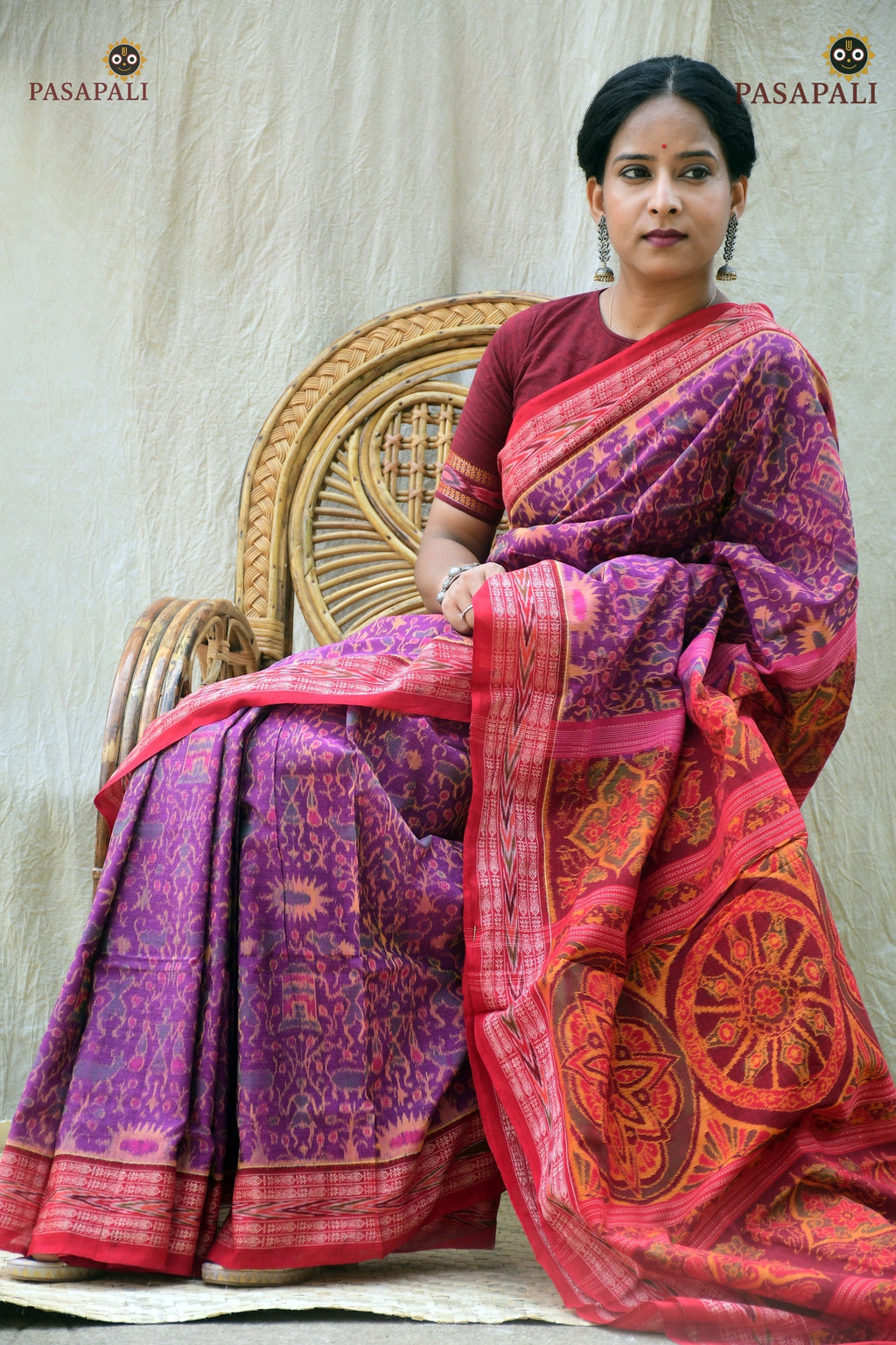 Handloom drape view of Janapadi Sambalpuri Bandha saree — GI certified, Bhulia weavers, Odisha. Pasapali.