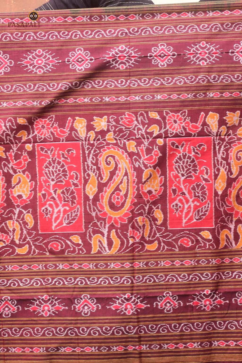 Kadambini pallu close-up — traditional Sambalpuri phula lata and bird motifs, Pasapali