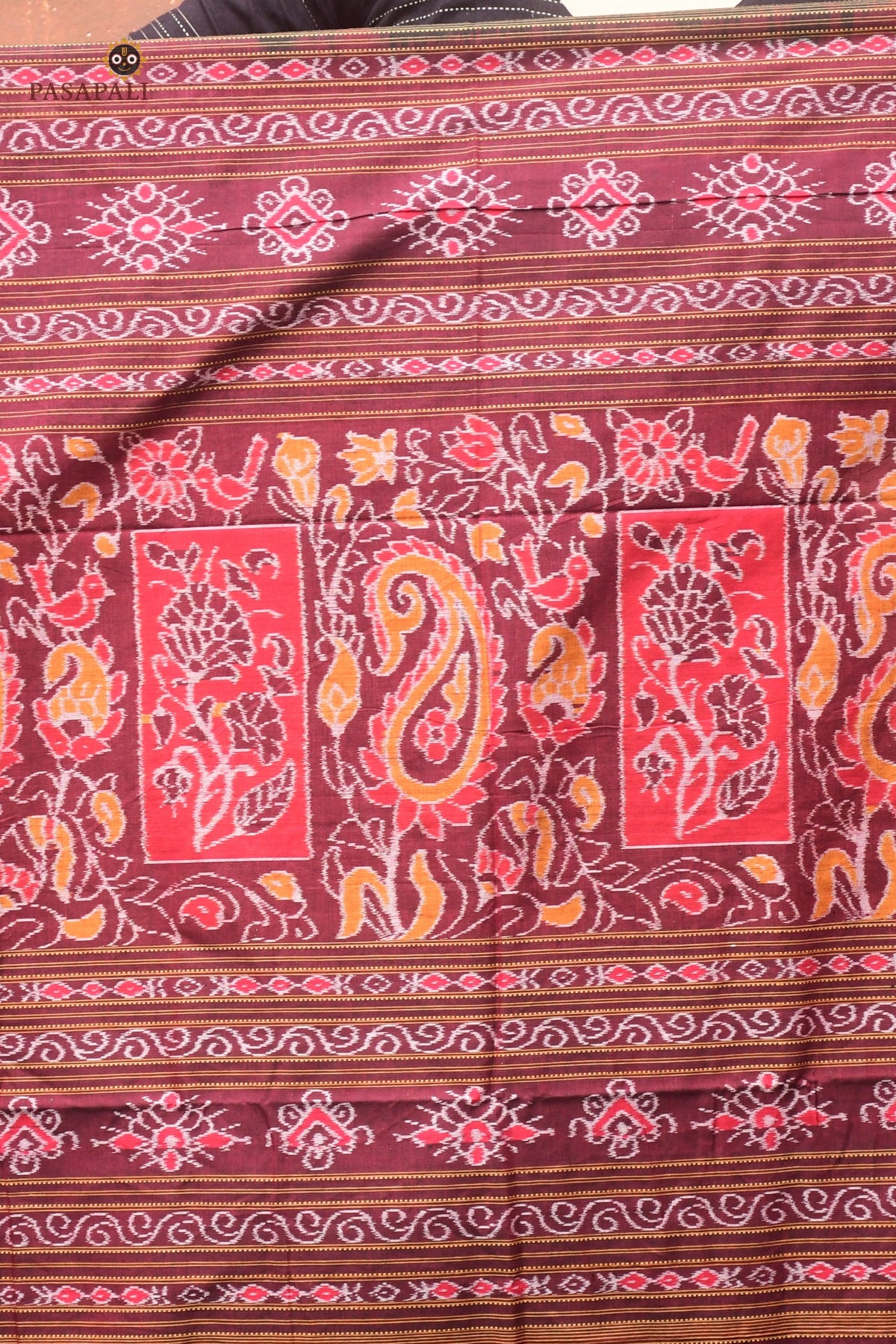 Kadambini pallu close-up — traditional Sambalpuri phula lata and bird motifs, Pasapali