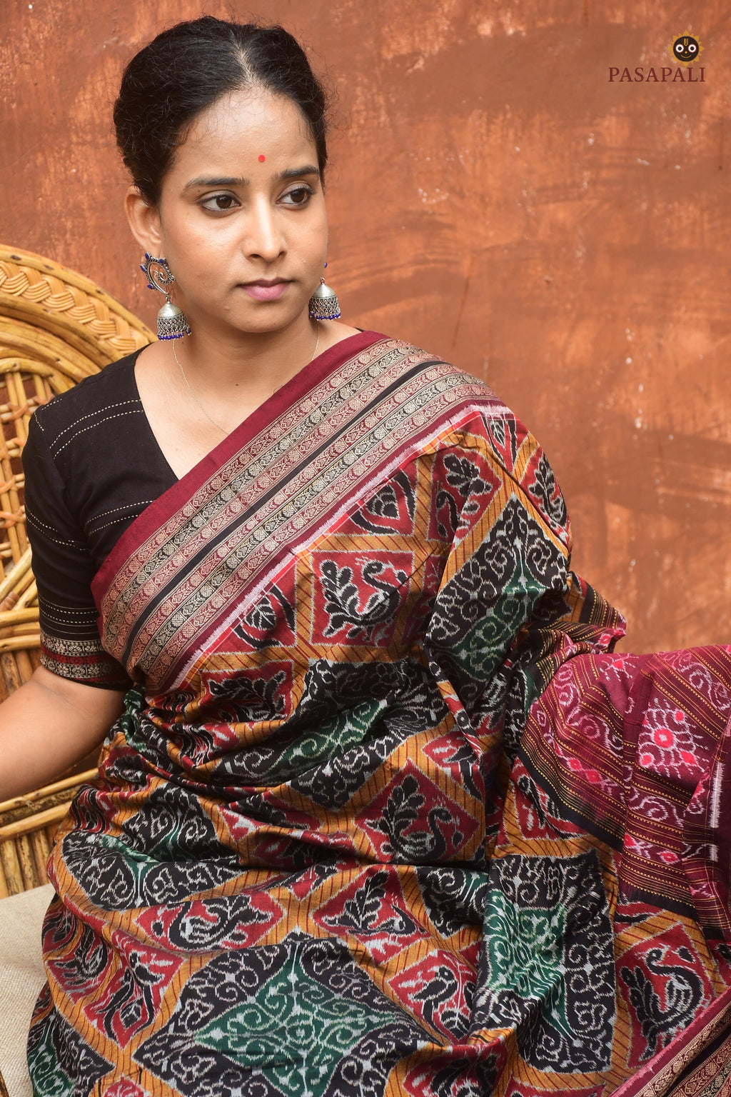 Kadambini Sambalpuri cotton saree folded flat — multicolor Bandha weave, Pasapali