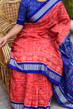 Load image into Gallery viewer, Pallu detail of Kalapini — tribal figures in large circle compositions, Sambalpuri double ikat, Pasapali
