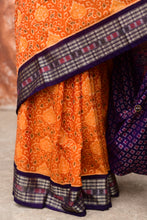 Load image into Gallery viewer, Kalyani yellow Sambalpuri cotton saree — body weave detail showing lata and tribal figure motifs, Pasapali
