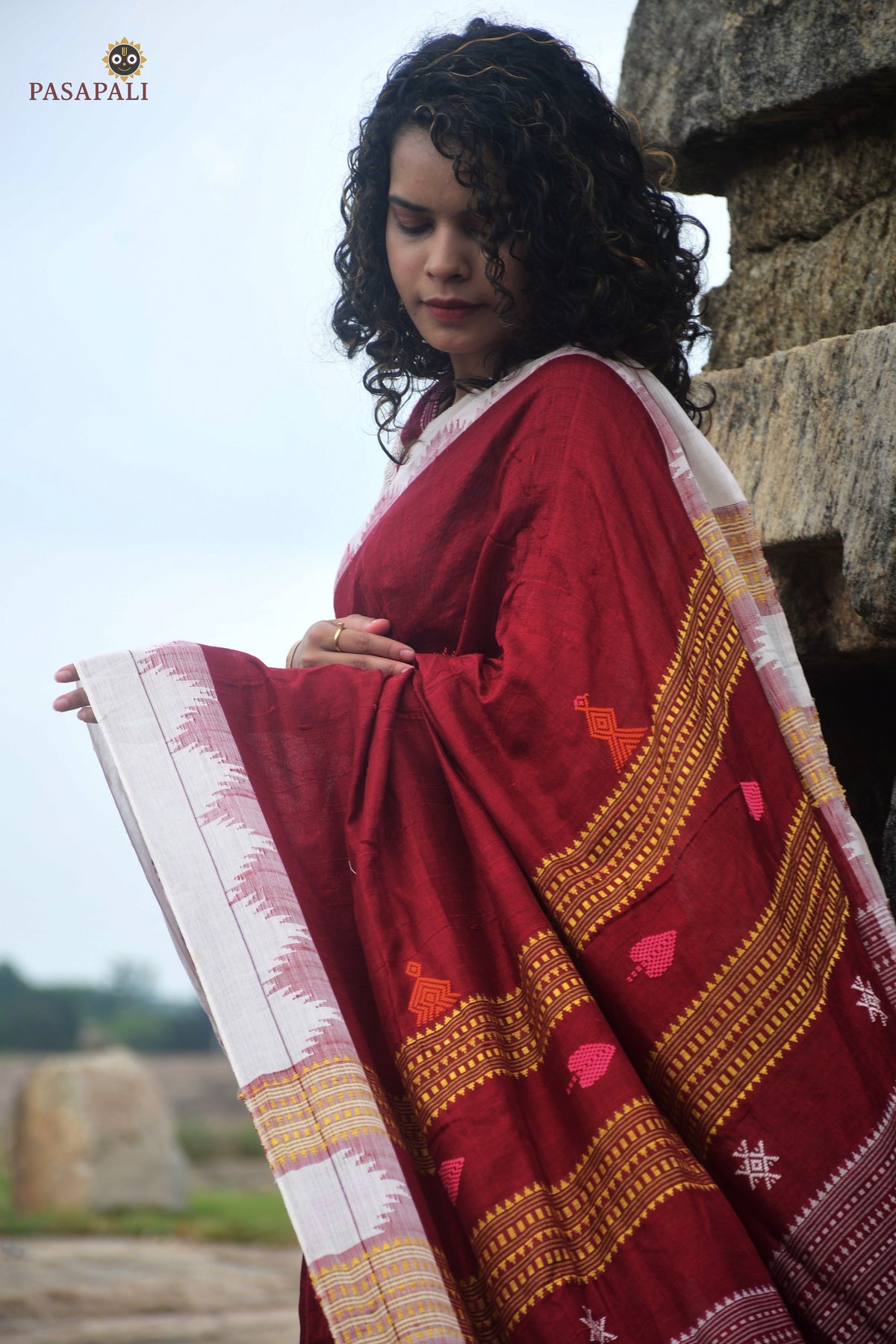 Kanan Maroon Kotpad Tussar Cotton Silk saree front drape — macha pharsa body motifs, off-white border, Pasapali
