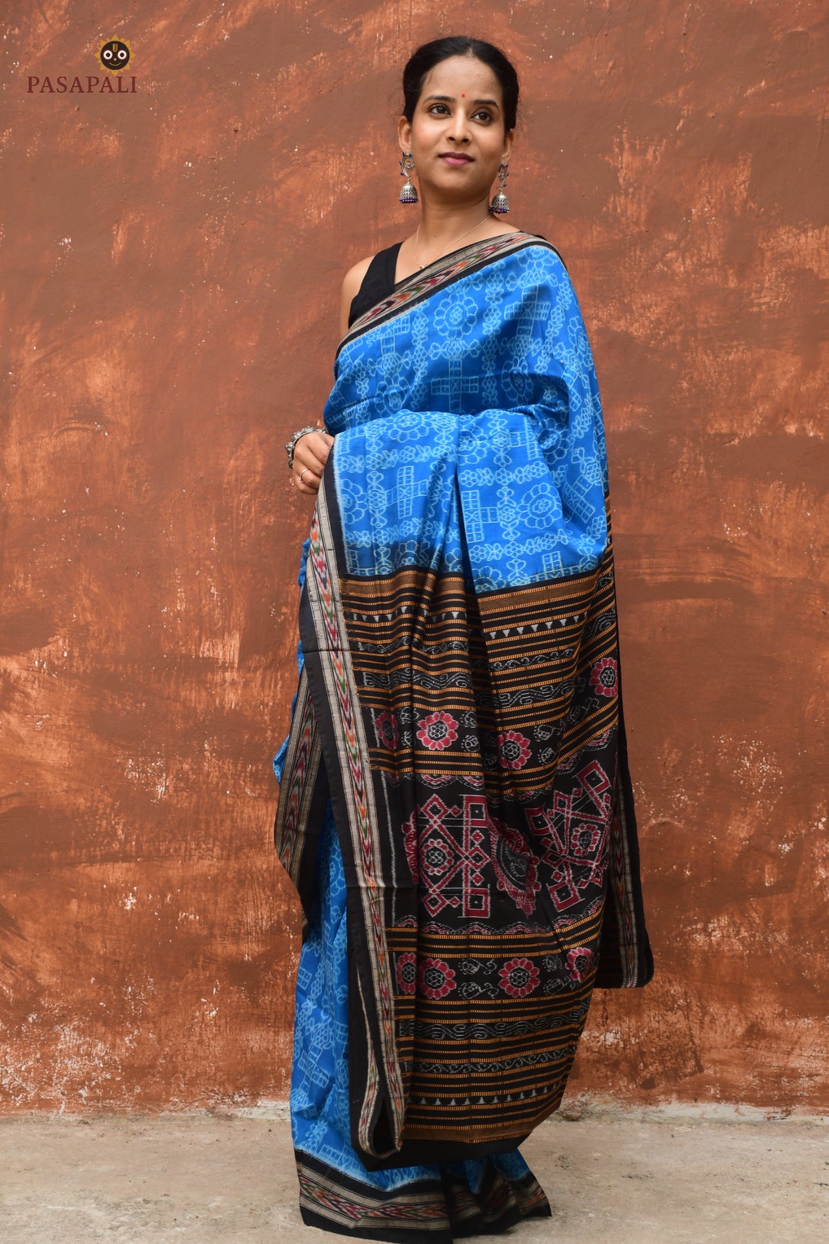 Body weave detail of Kaushalya — flower motifs in Blue Sambalpuri Bandha ikat, mercerized cotton by Bhulia weavers Odisha