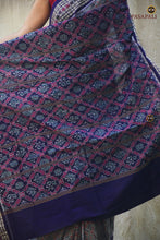 Load image into Gallery viewer, Mercerized cotton weave surface of Kusumalata Sambalpuri Bandha saree — Bandhakala ikat texture detail, Pasapali collection
