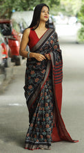 Load image into Gallery viewer, laal mandaar cotton saree also known as laal jaba
