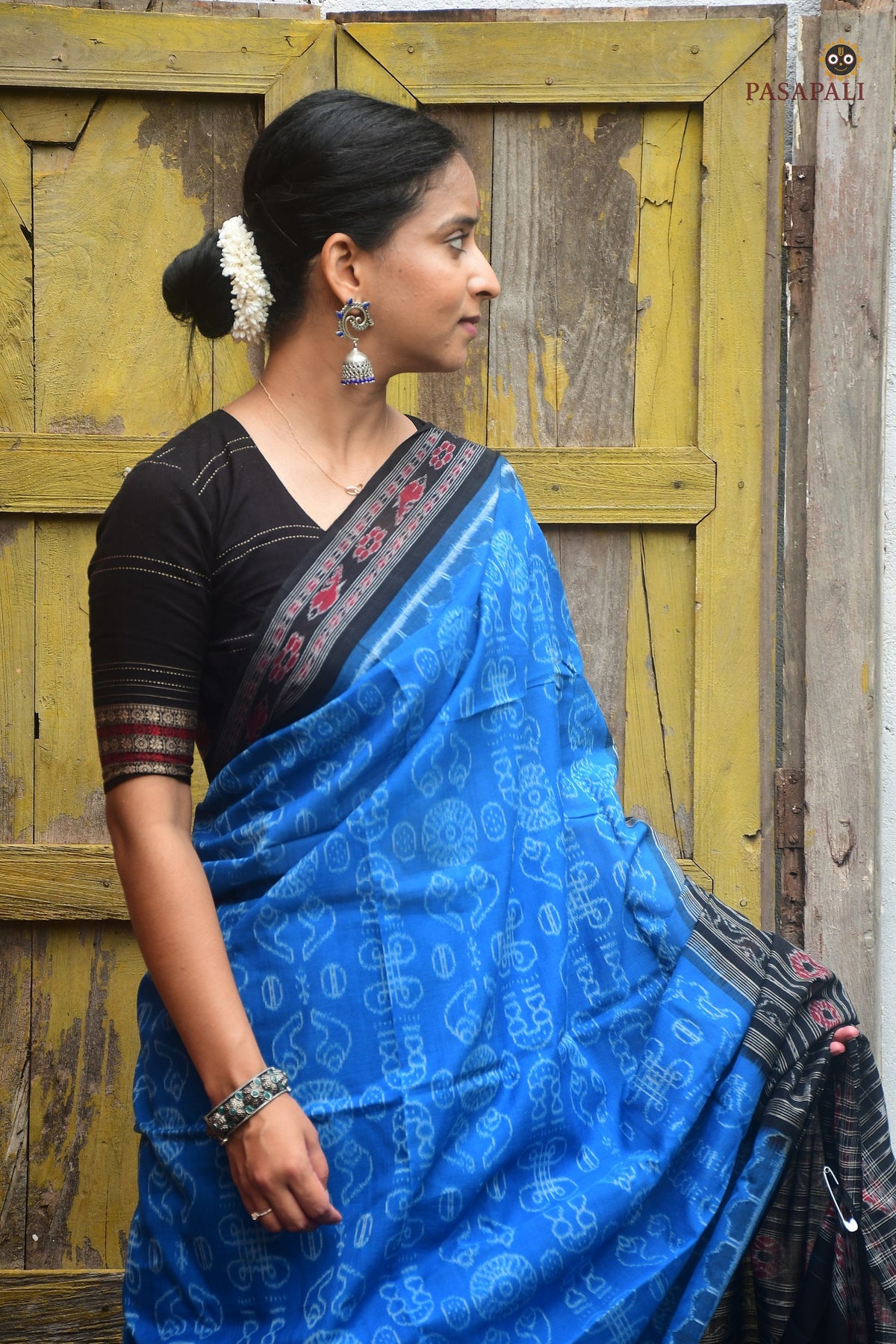Phula motif pallu detail on Laxmi Goddess Lakshmi Inspired Sambalpuri cotton saree — Pasapali double ikat