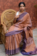 Lekhika Bandha saree pallu spread — geometric double ikat checks in mercerized cotton, GI certified Sambalpuri, Pasapali