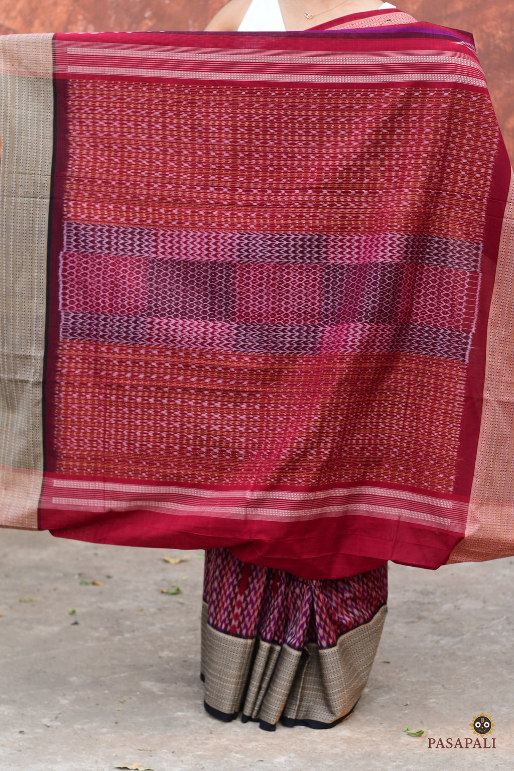 Mandira Sambalpuri cotton saree — Ganga Jamuna border motif close-up showing contrast black rudraksha pattern | Pasapali