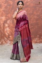 Mandira Sambalpuri Bandha saree — body weave detail highlighting large kumbha geometric ikat formation | Pasapali