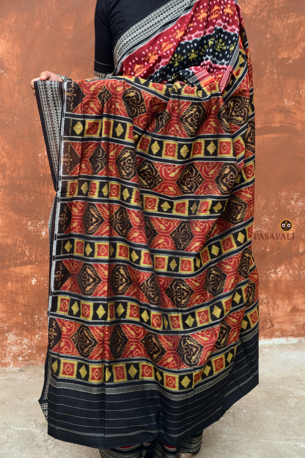 Matangi — flat lay of full maroon Sambalpuri Bandha mercerized cotton saree with blouse piece by Pasapali