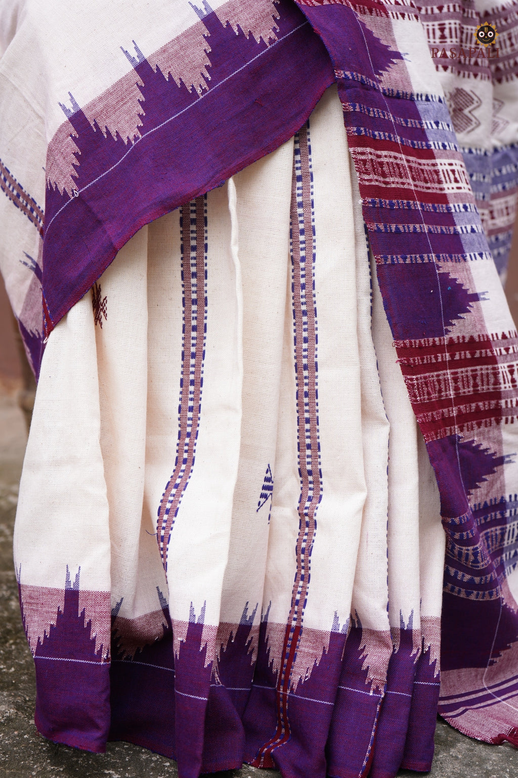 Nirjhari Kotpad saree hero view — aal bark dyed off-white cotton, macha and pharsa motifs, Mirgan weavers