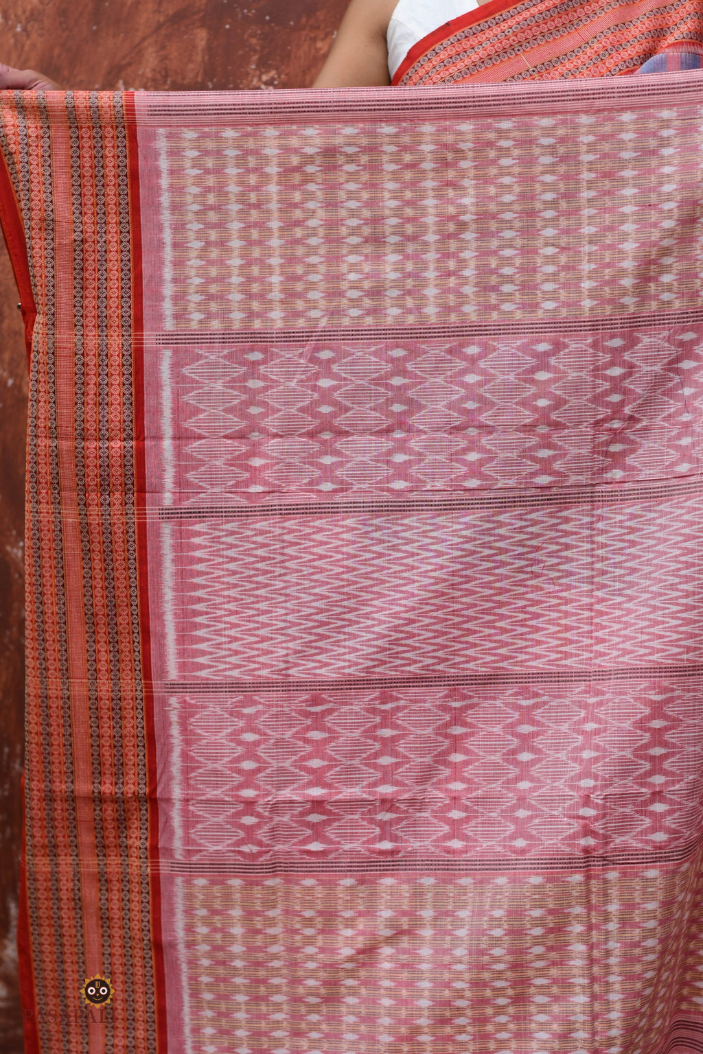 Nityarekha Sambalpuri cotton saree border motif detail — rust Rudraksha double border on light blue ground, Pasapali
