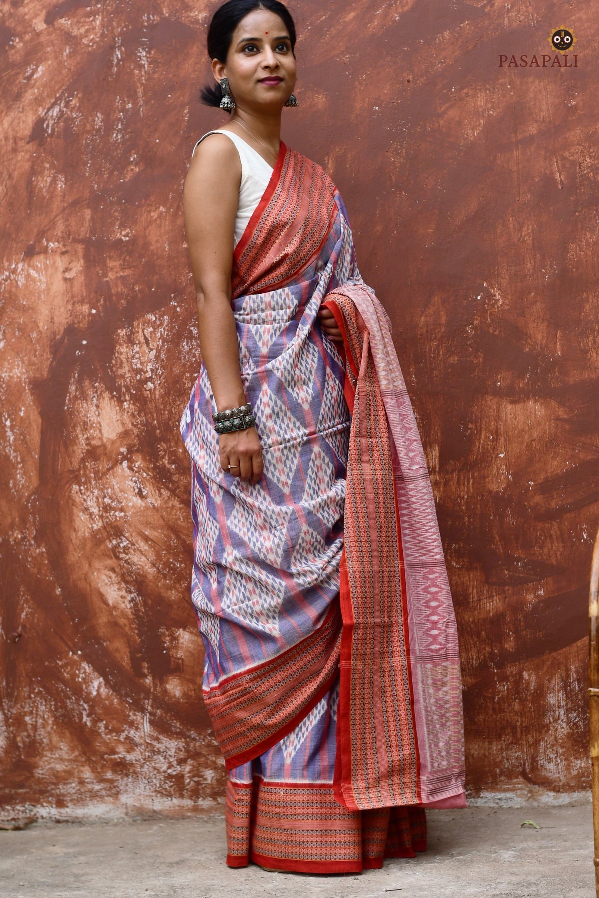 Nityarekha Sambalpuri Bandha cotton saree handloom drape view — GI certified, Bhulia weavers, Odisha