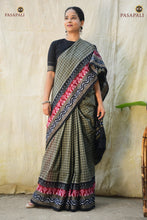 Load image into Gallery viewer, Body check weave detail of Pasarekha Grey Sambalpuri Bandha mercerized cotton saree handwoven by Bhulia weavers Odisha
