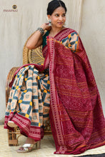 Load image into Gallery viewer, Pashika Pasapali Sambalpuri cotton saree overall flat lay — Pasapali motif body, Rudraksha border, jhoti pallu in mercerized cotton
