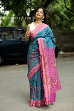 Load image into Gallery viewer, Teal blue handloom Bandha saree with shankh motifs and pink blouse with buta – Pasapali
