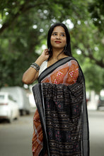 Load image into Gallery viewer, Rust Pasapalli Sambalpuri Saree Floral Ikat Grid - Pasapali
