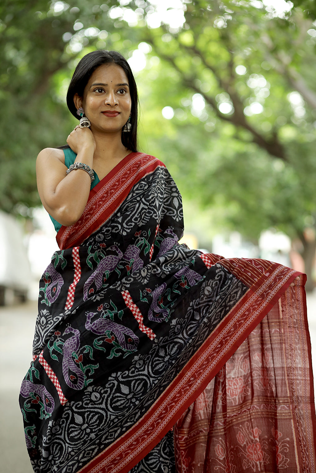 Black Sambalpuri Cotton Saree | Mayur Pasapali Ikat – Pasapali
