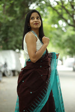 Load image into Gallery viewer, Teal Tara - Cotton Phoda Kumbha Sambalpuri Saree with Fish &amp; Flower Ikat Pallu
