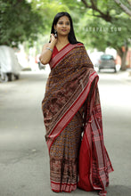 Load image into Gallery viewer, Ashwaroha - Sambalpuri Saree with Ashwa Bandha Motif
