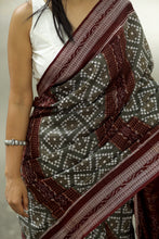 Load image into Gallery viewer, Grey Sambalpuri Cotton Saree | Mini Pasapalli Ikat – Pasapali
