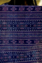 Load image into Gallery viewer, Neelachitra - Sachipar &amp; mini Pasapali Motifs
