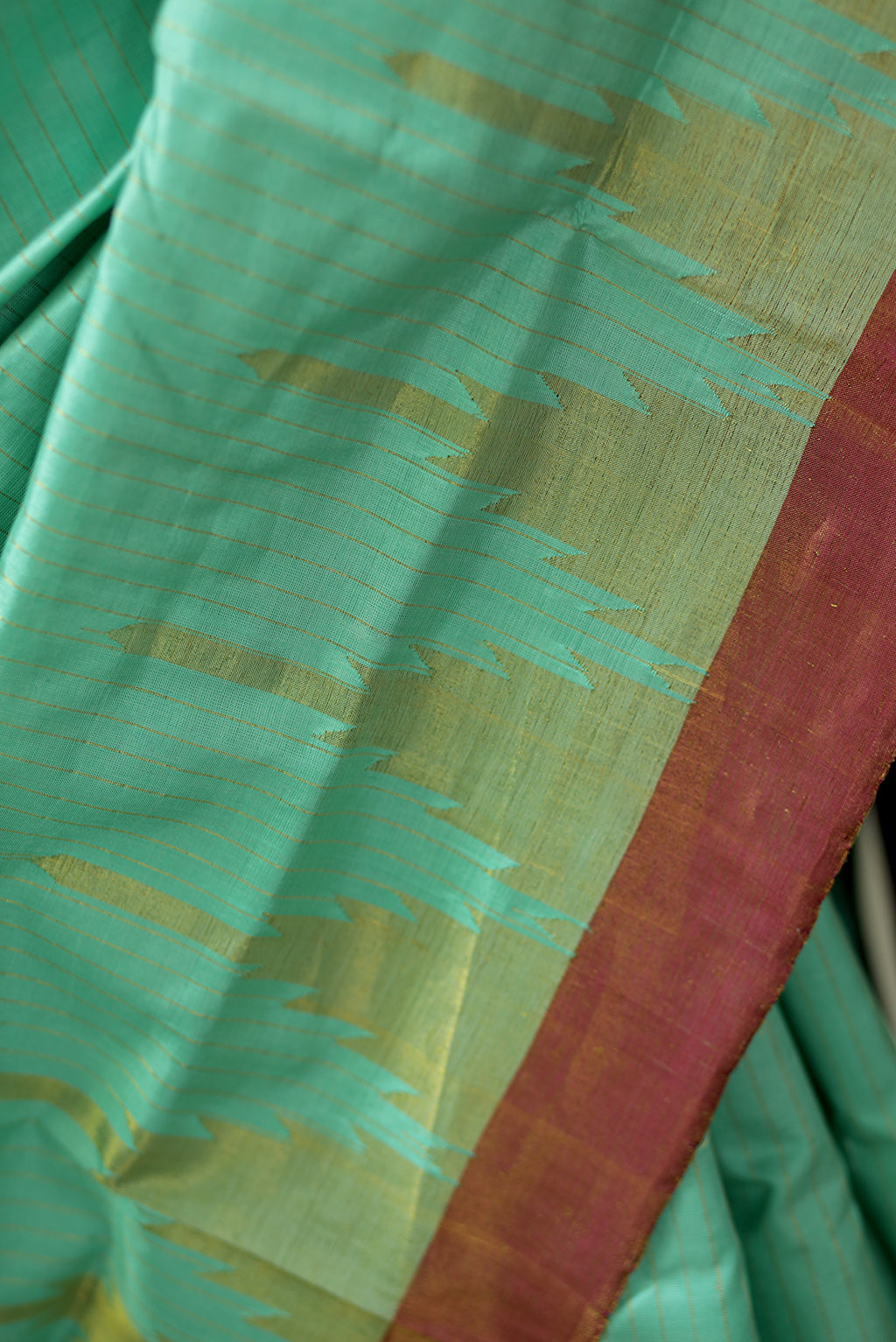 Hydrangea - Phoda kumbha Silk Saree | Pasapali
