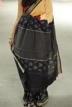 Load image into Gallery viewer, Triveni - Phula Butta &amp; Striped Pallu
