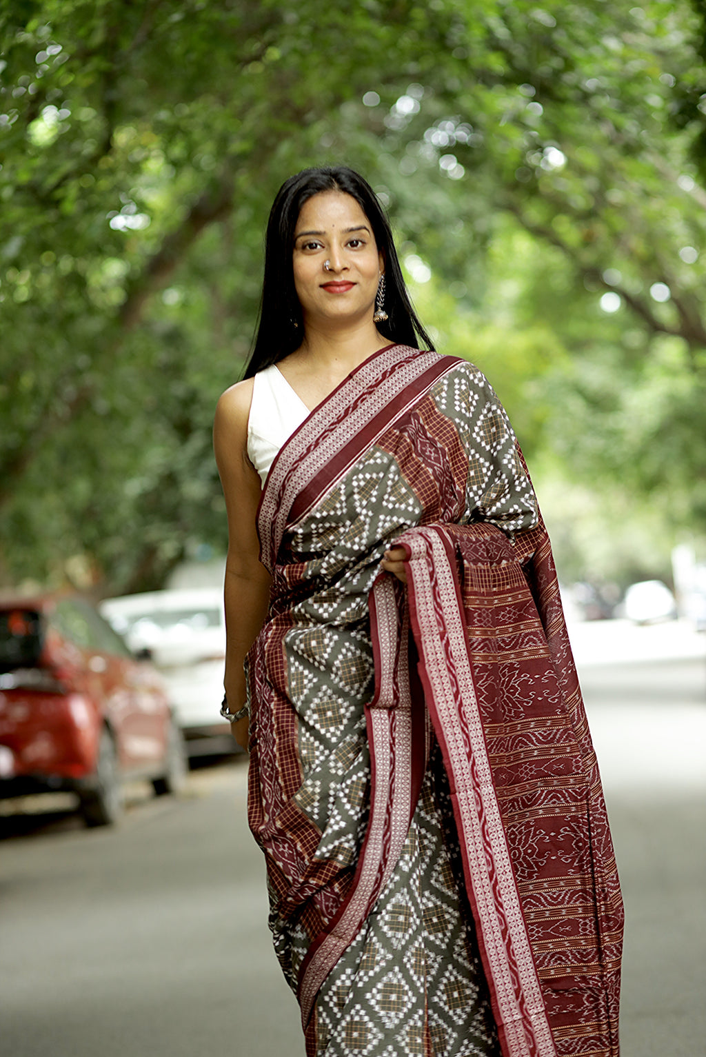 Grey Sambalpuri Cotton Saree | Mini Pasapalli Ikat – Pasapali