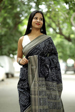 Load image into Gallery viewer, Black Bandha Sambalpuri Saree with Jhuti Chakra Motifs – Pasapali

