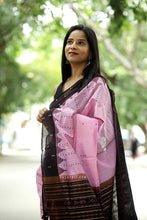 Load image into Gallery viewer, Komalika- Pink Phoda Kumbha Saree with temple Border &amp; Fish Ikat Pallu – Pasapali
