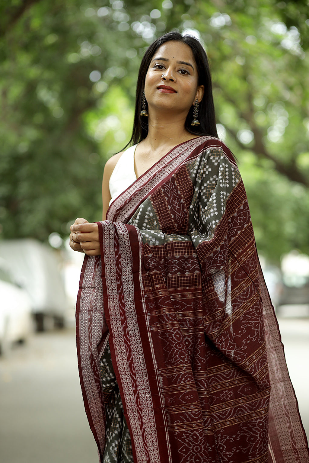 Grey Sambalpuri Cotton Saree | Mini Pasapalli Ikat – Pasapali