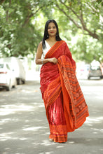 Load image into Gallery viewer, Detailed view of Phula Jala Blooming Flower motifs on [Sambalpuri Ikat] Saree – Pasapali
