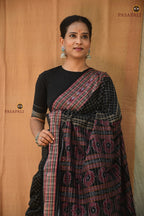 Purvasha Sambalpuri Bandha saree body weave detail — jala technique Daanti checks in black mercerized cotton, Pasapali