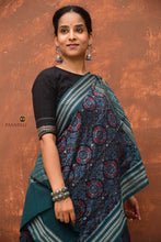 Load image into Gallery viewer, Pushpanjali Sambalpuri Bandha saree — Rudraksha border close-up, bluish black and green, Pasapali
