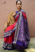 Close-up of rudraksha phula buta border on Ratnaprabha red Sambalpuri Bandha saree by Pasapali, Odisha handloom