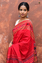 Sachipar Daanti mercerized cotton texture — resist-dyed thread detail, authentic Sambalpuri handloom, Pasapali
