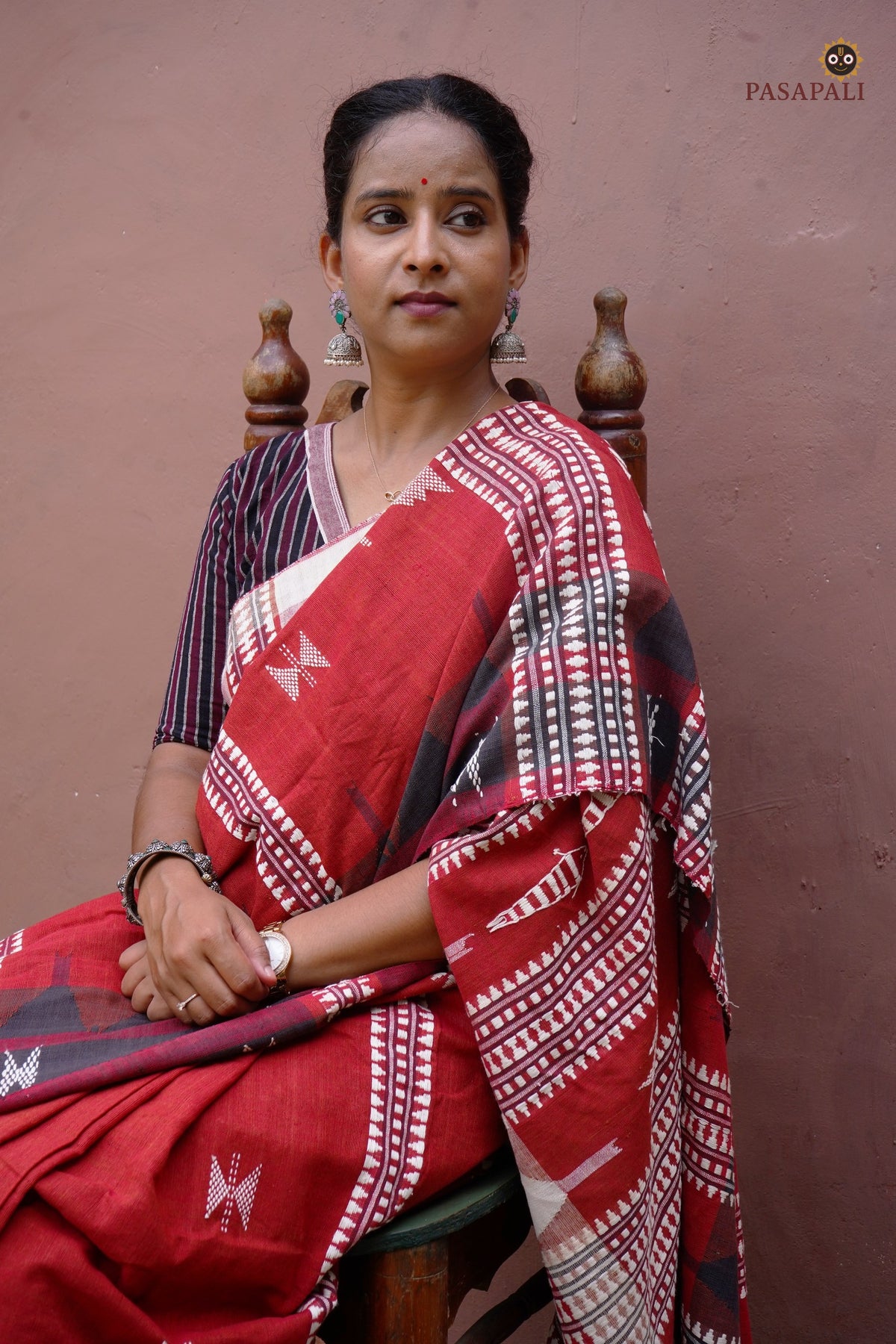Sandhya Rust Kotpad saree body weave detail — handspun cotton, tribal motifs, vegetable dye, Pasapali