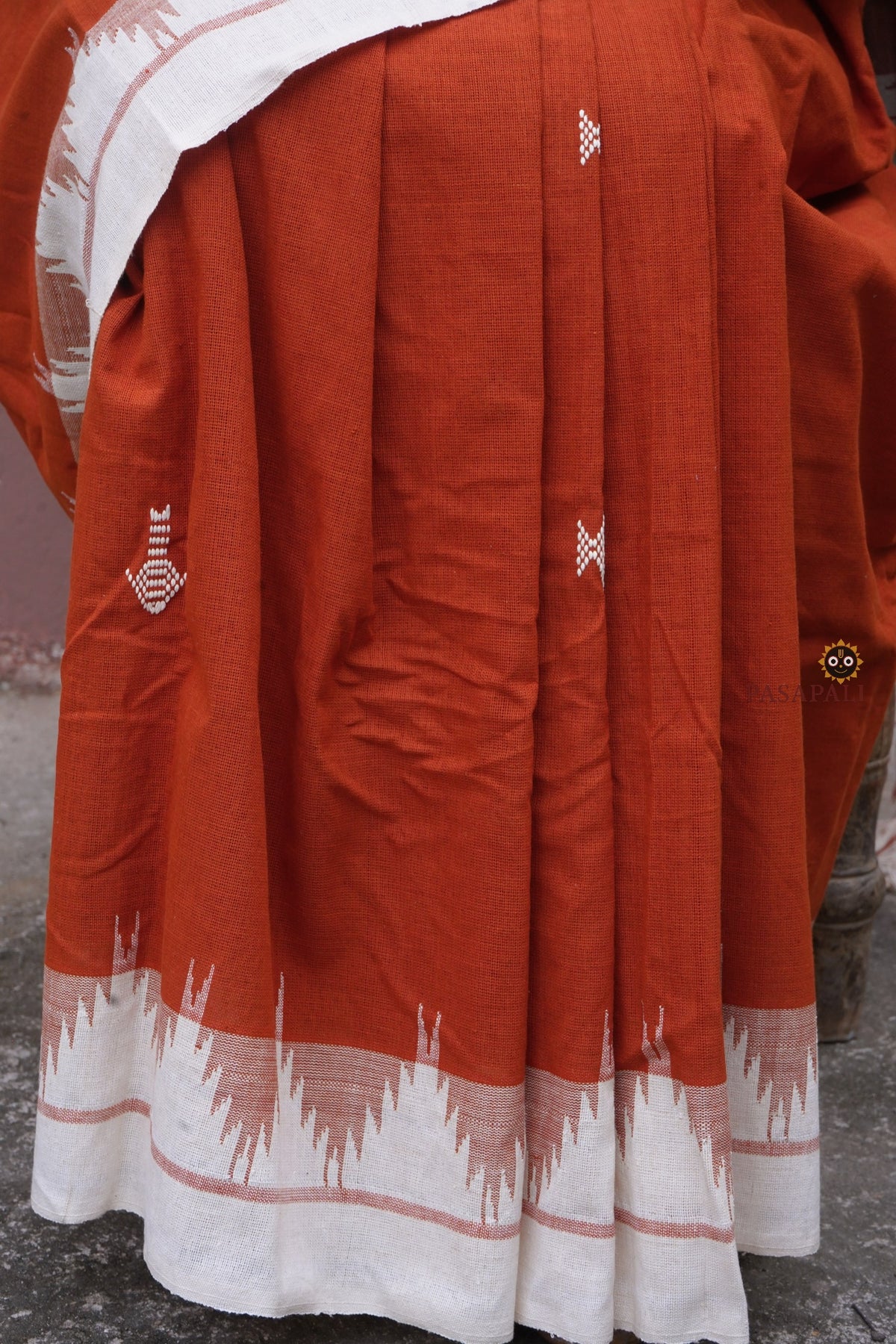 Shalmali orange Kotpad cotton saree full length — aal bark dye, Mirgan tribal weavers, Pasapali