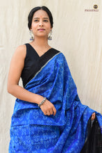 Load image into Gallery viewer, Pallu close-up of Shankhamayi Blue Sambalpuri saree showing ikat phula lata motif in Bandha double ikat technique

