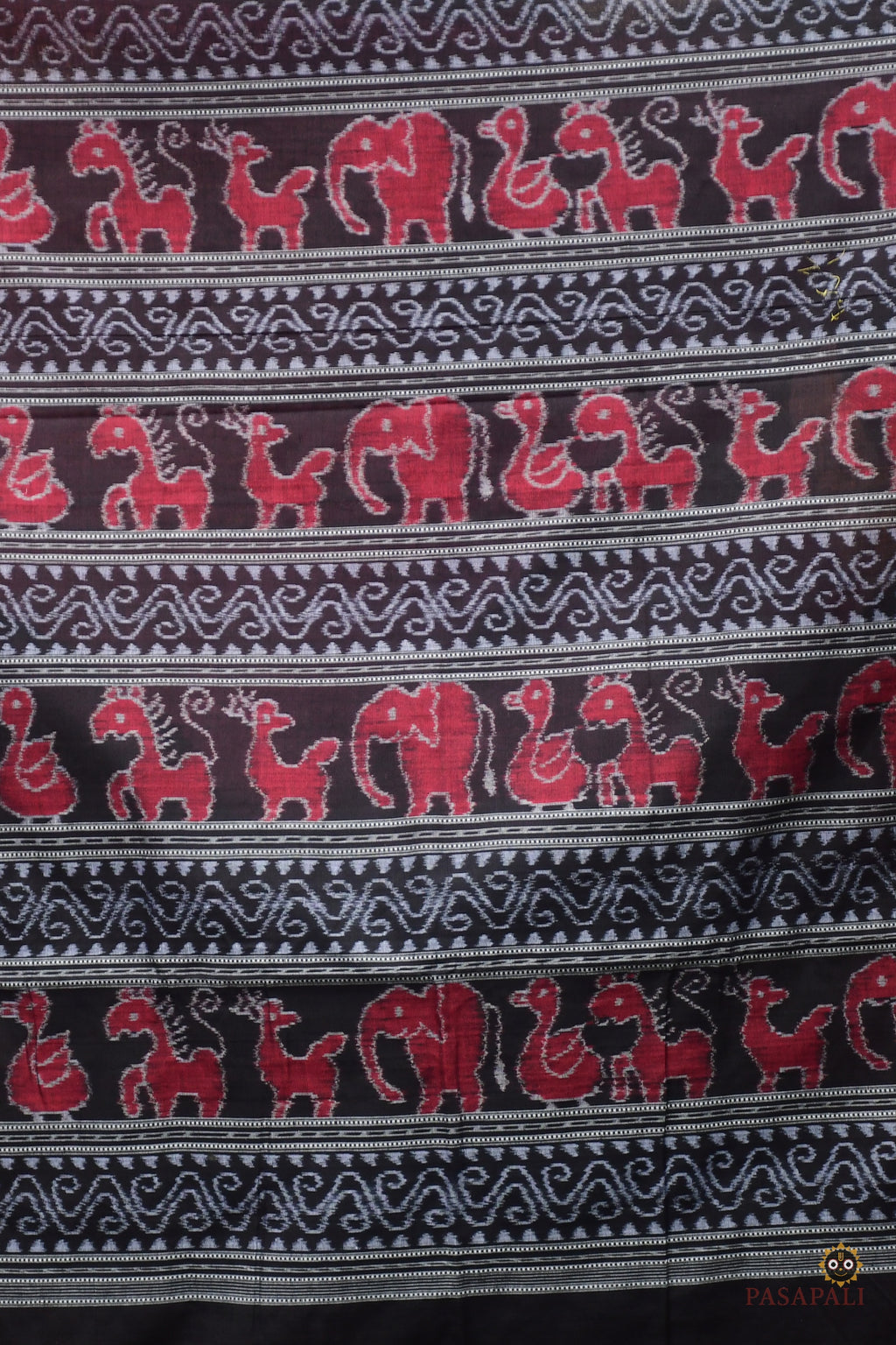 Sharada front drape close-up — GI certified Sambalpuri Bandha mercerized cotton saree in pink, Pasapali