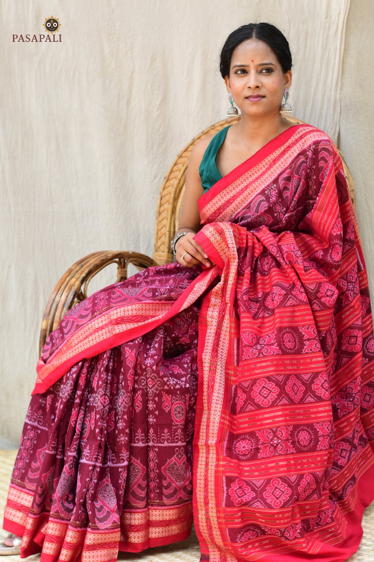 Shubhashree authentic Sambalpuri cotton saree — drape view highlighting structured fall of mercerized cotton, Pasapali
