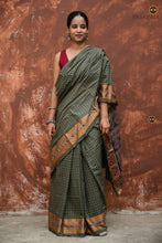 Load image into Gallery viewer, Smritirekha Sambalpuri Bandha mercerized cotton saree with Handloom Mark — Pasapali Odisha
