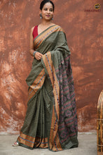 Load image into Gallery viewer, Smritirekha mercerized cotton Sambalpuri handloom saree texture close-up — Bhulia weavers Odisha
