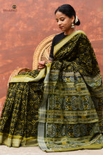 Load image into Gallery viewer, Front drape of Suryalata Black Sambalpuri cotton saree showing Lata-Phula Jaal lattice and light mehendi contrast
