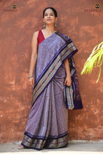 Load image into Gallery viewer, Sutrabandha mercerized cotton texture detail — warp 120 weft 120 Sambalpuri Bandha handloom saree

