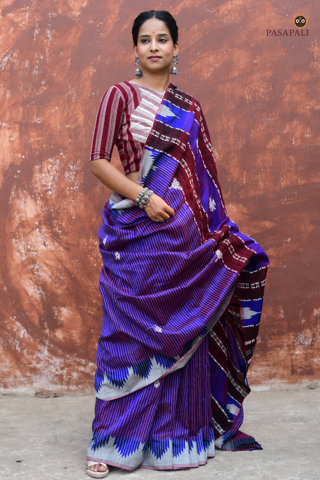 Tamasa Kotpad natural dye saree texture close-up — handspun Tussar Cotton Silk woven by Mirgan tribal weavers