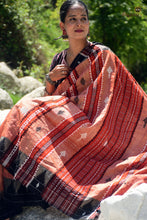 Load image into Gallery viewer, Phoda kumbha border and body motif on Vanadhara Kotpad handloom saree, interlocking technique detail
